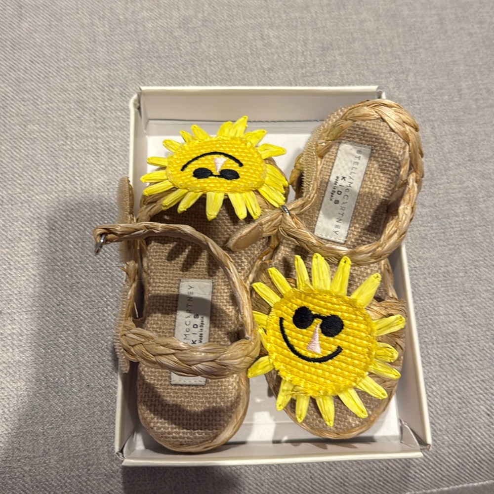 Stella mccartney sun-appliqué slingback sandals. Used size 25 US toddler size 8